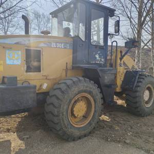 山工30E-2装载机