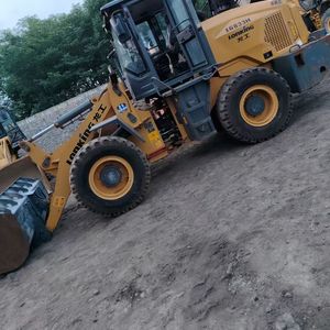 龙工833装载机
