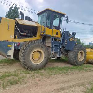 山推50系装载机