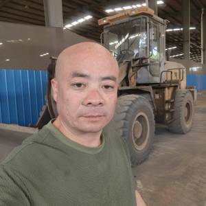 龙工833B装载机