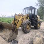 山工30E-2装载机