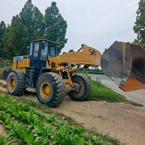 山工652D装载机