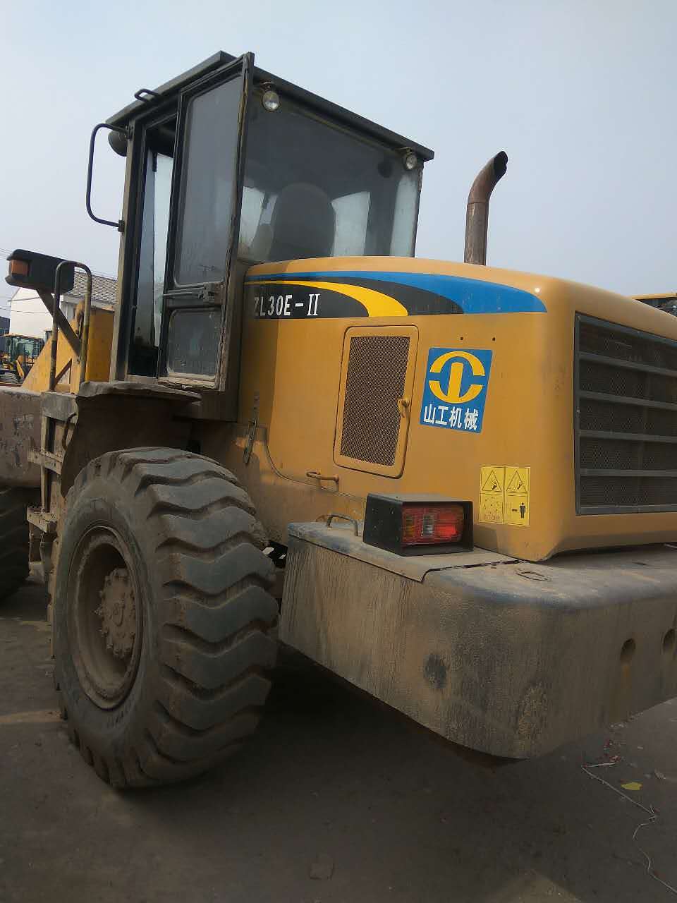 山工30e装载机