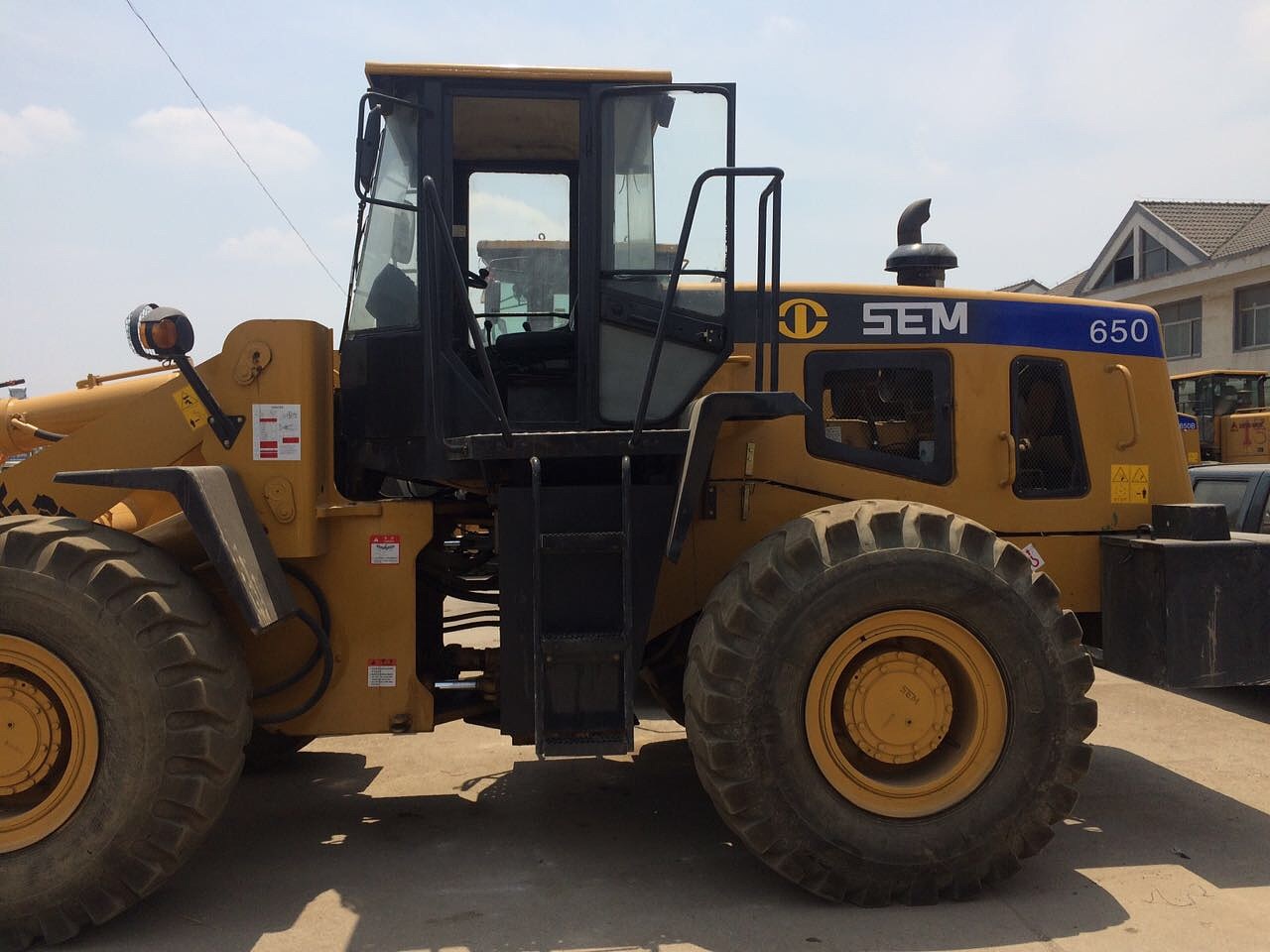 山工650装载机