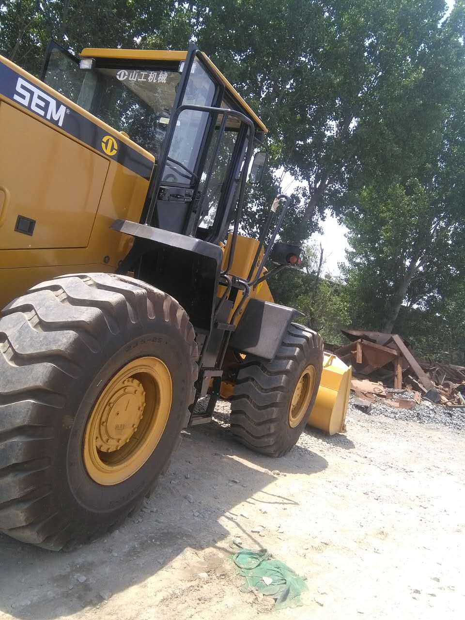 山工650b装载机
