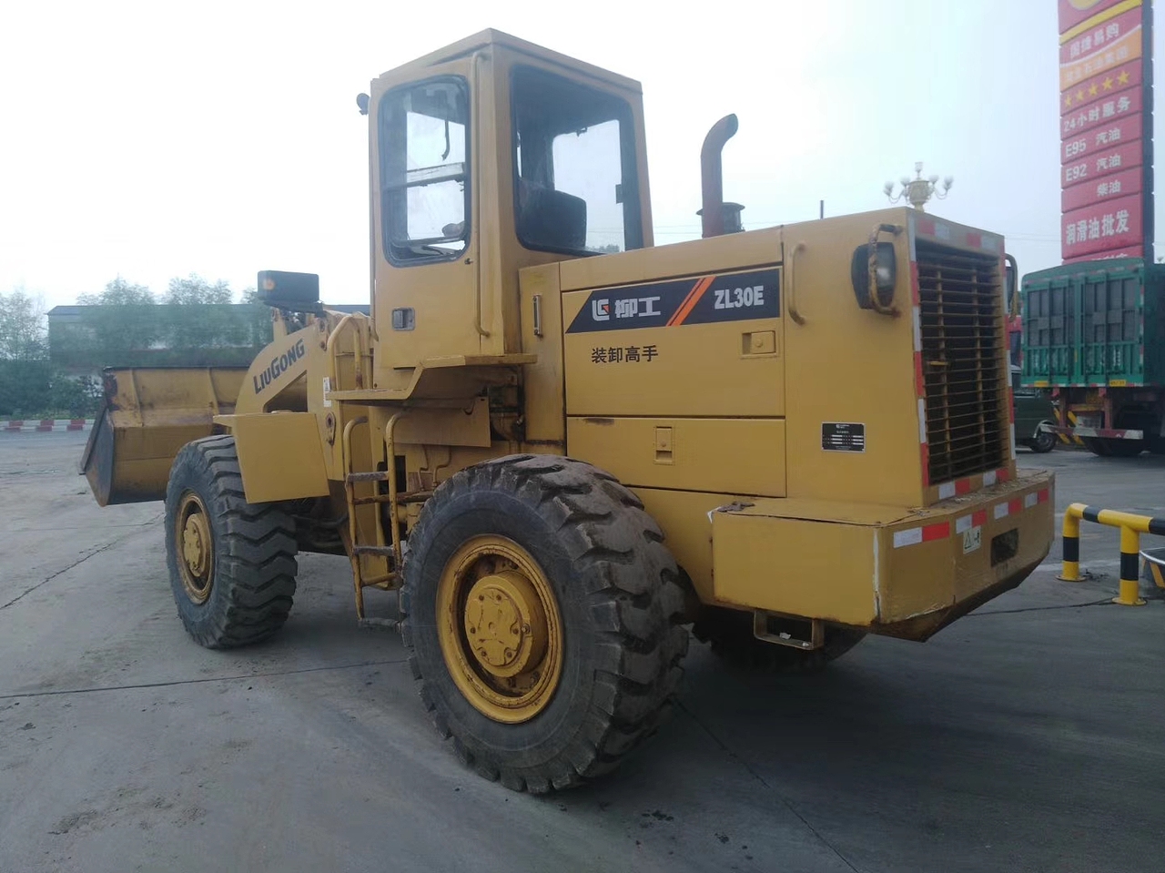 柳工30装载机
