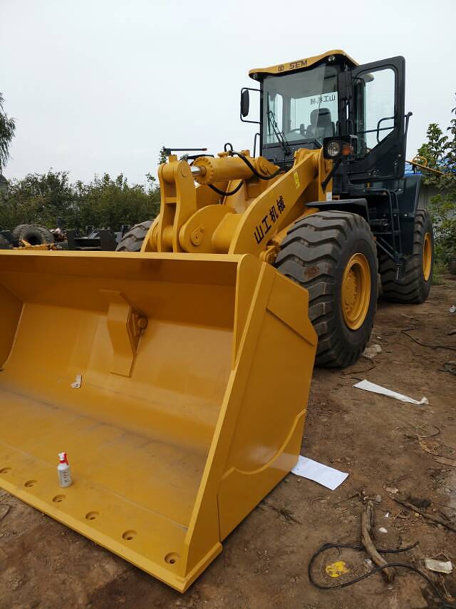 山工60以上装载机