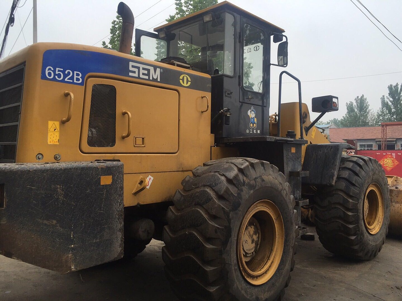 山工652b装载机