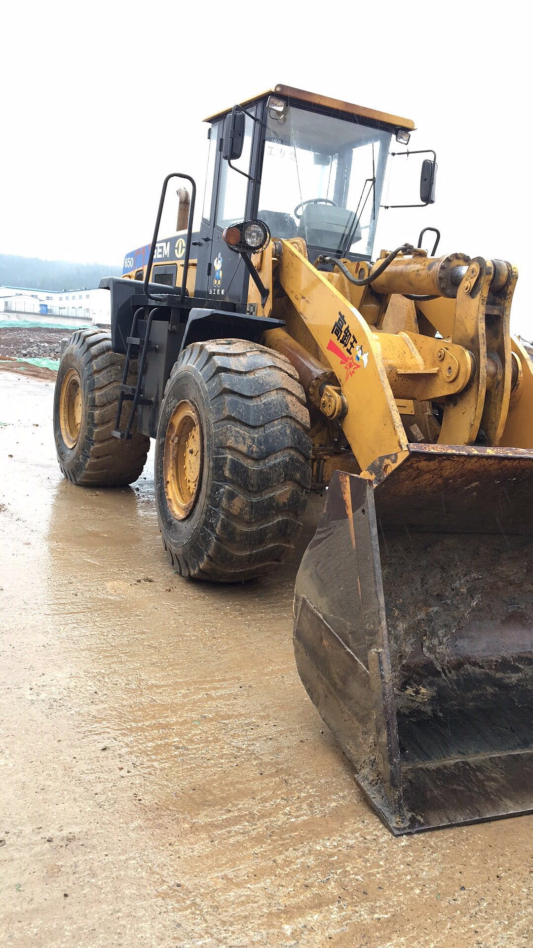 山工650装载机