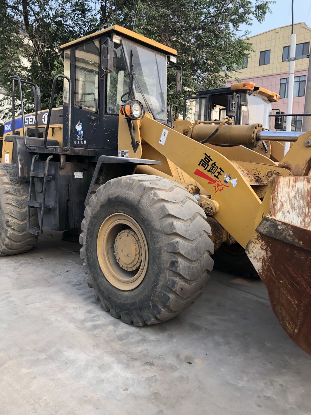 山工650装载机