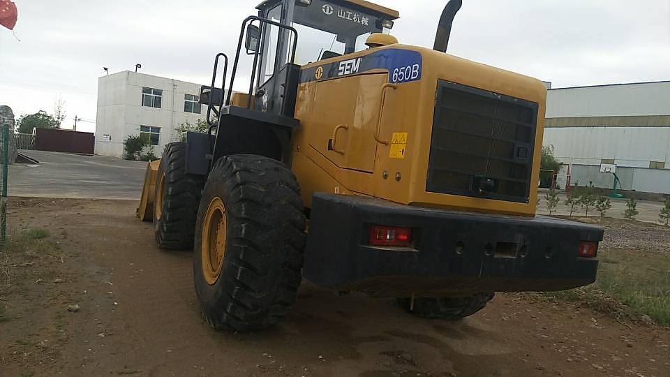 山工650b装载机