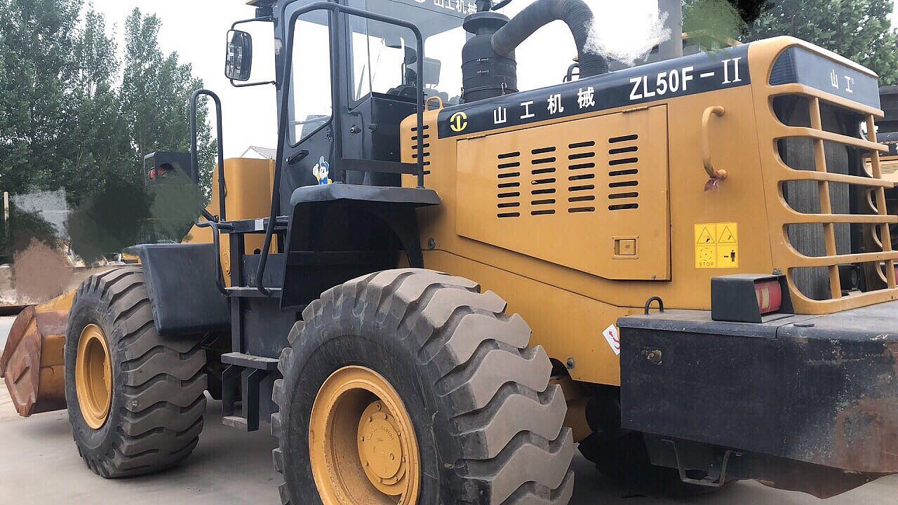 山工50f-2装载机