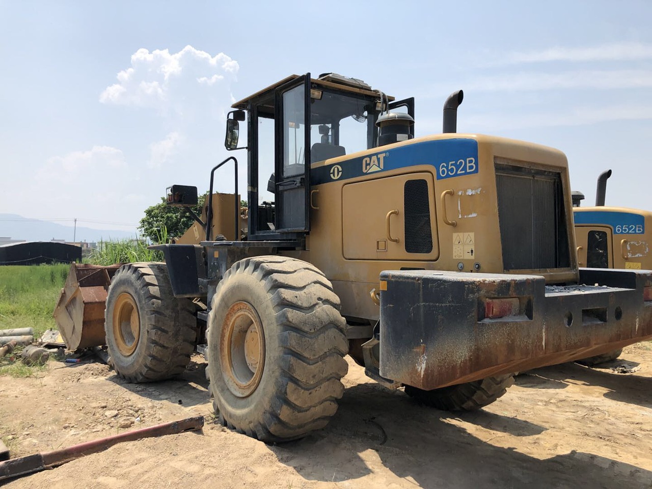 山工652b装载机