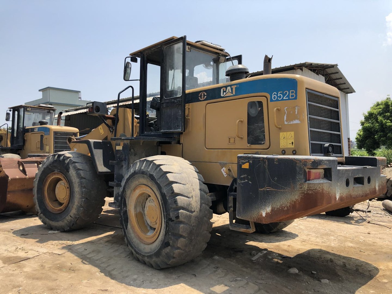 山工652b装载机