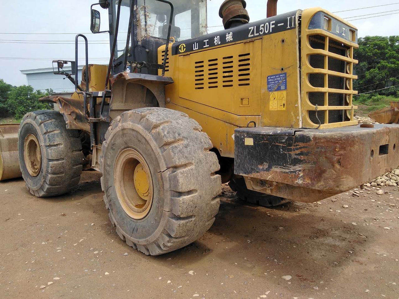 山工50f-2装载机