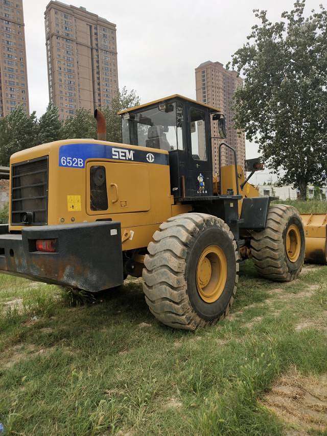 山工652b装载机