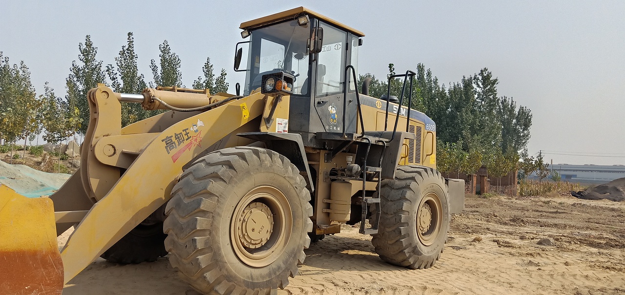 山工650b装载机