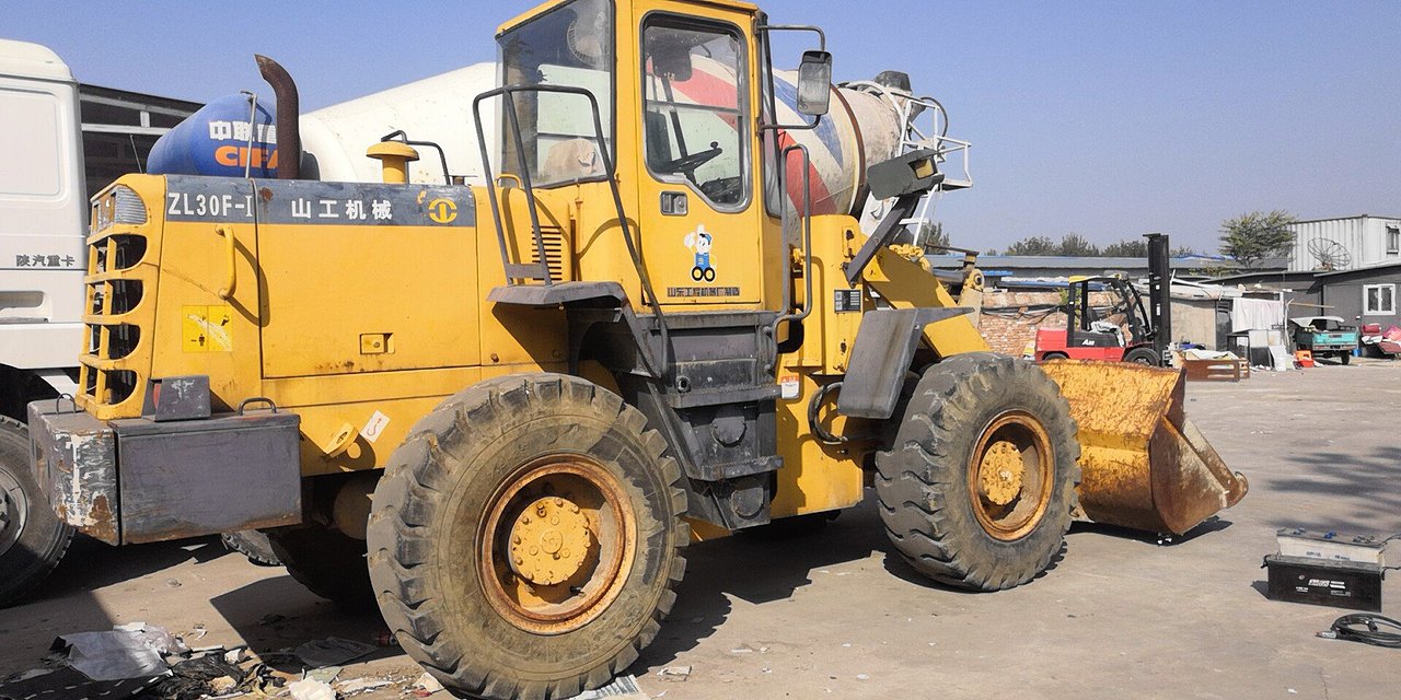 山工30系装载机