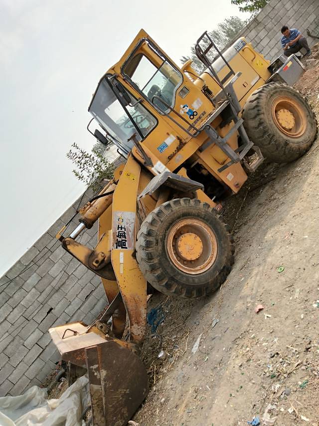 山工30系装载机