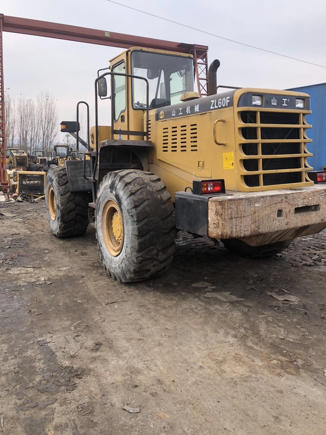 山工60以上装载机