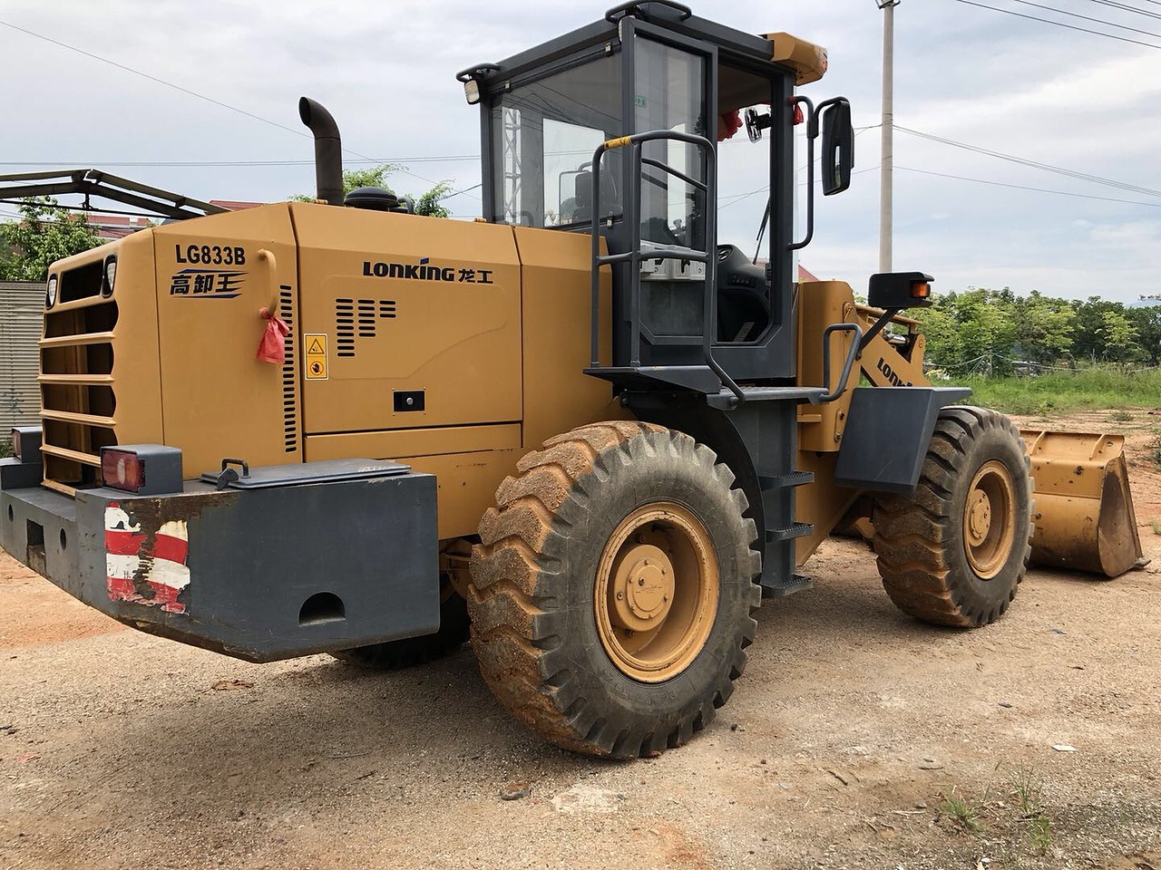 龙工833b装载机