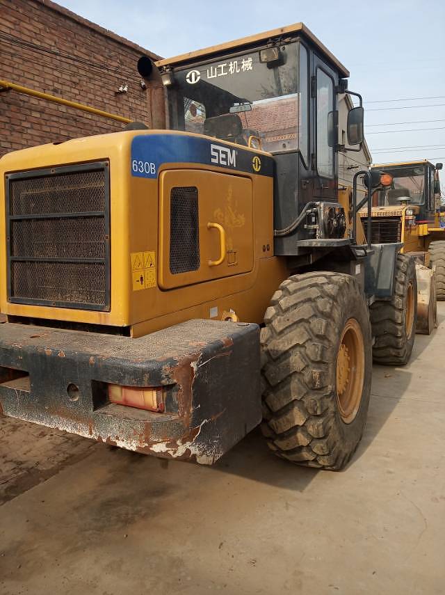 山工630装载机