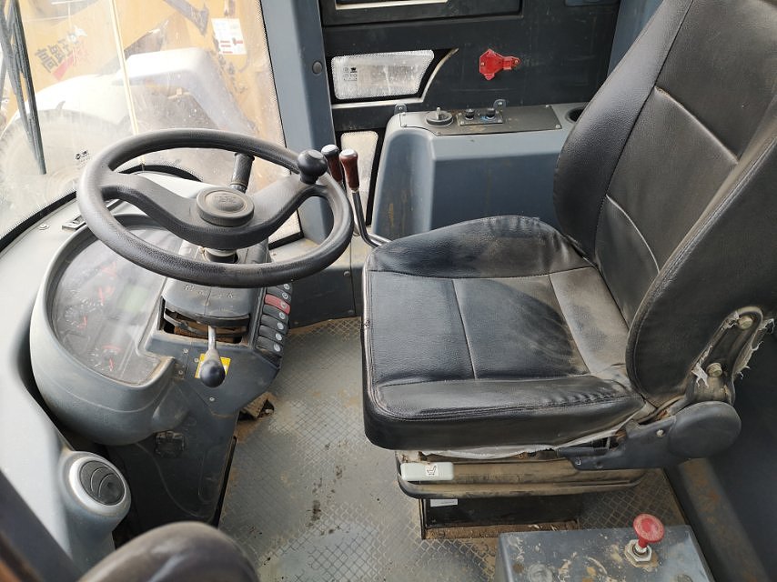 英轩50系装载机