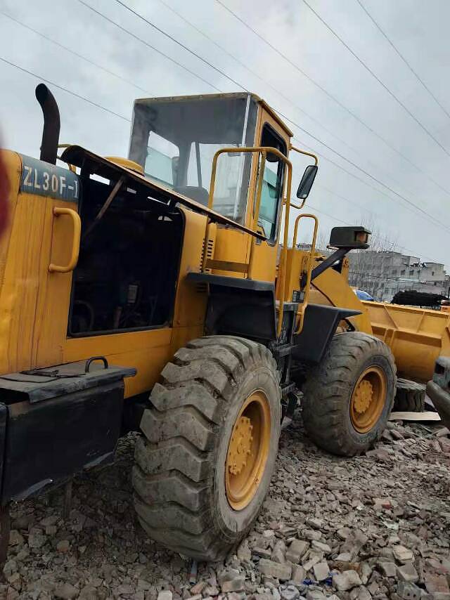 山工30系装载机