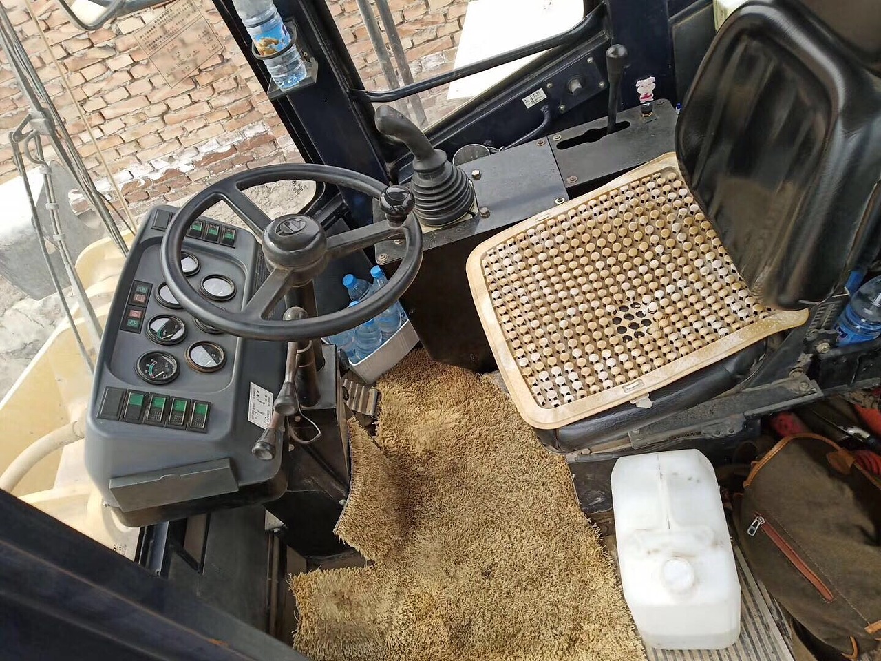 山工50f-2装载机