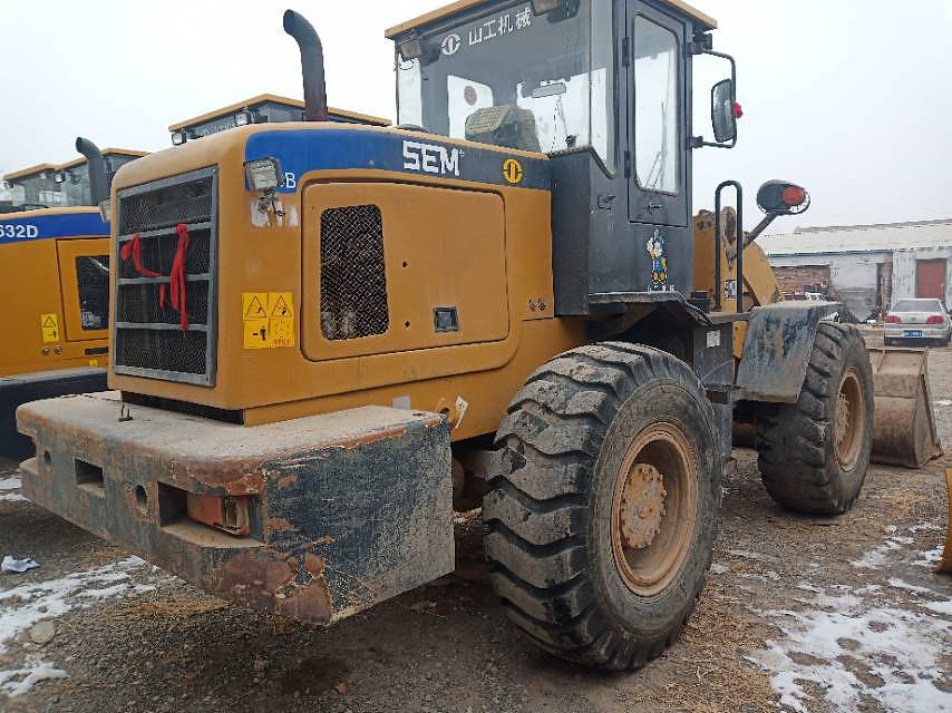 山工30系装载机