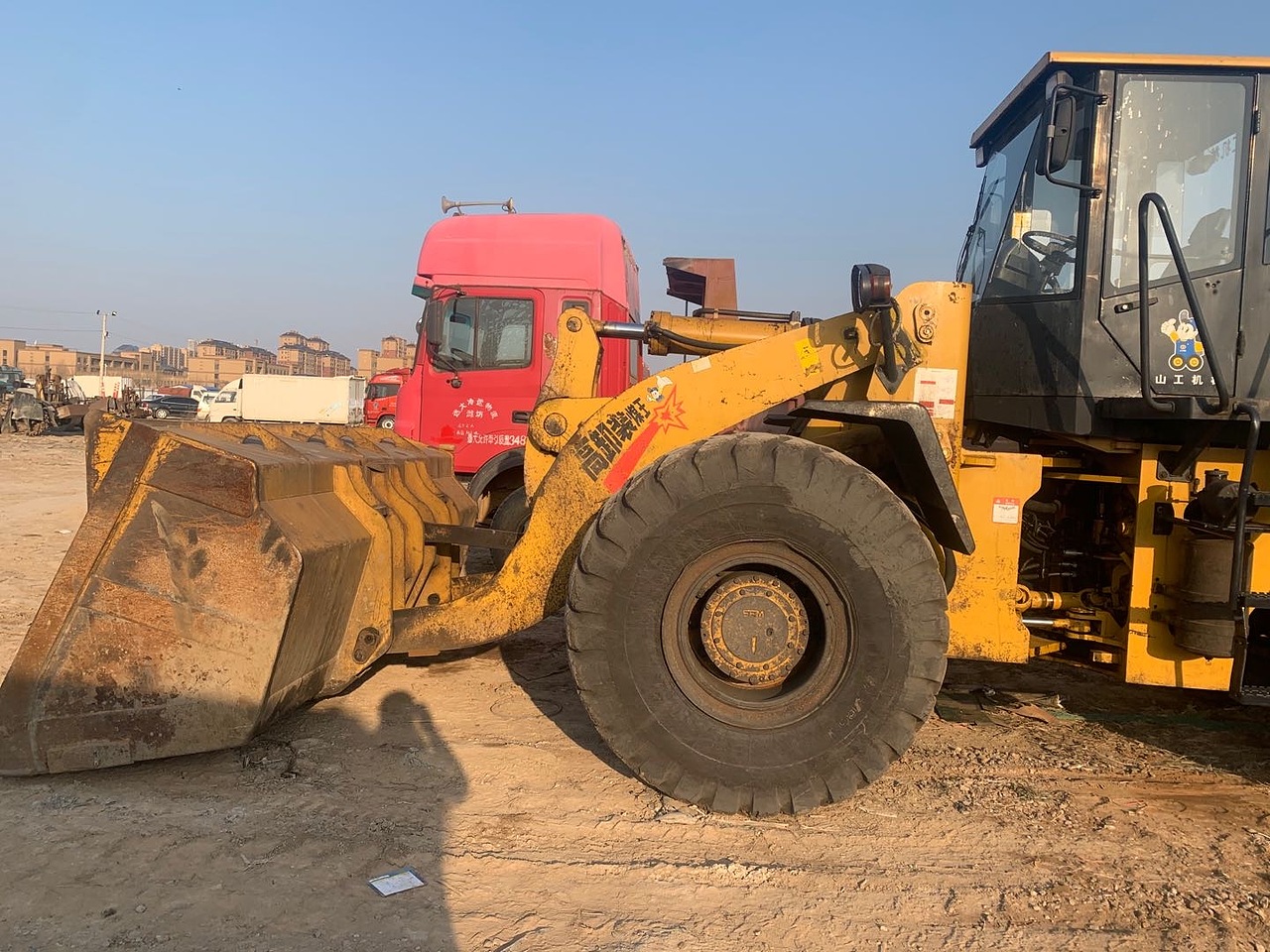 山工650b装载机