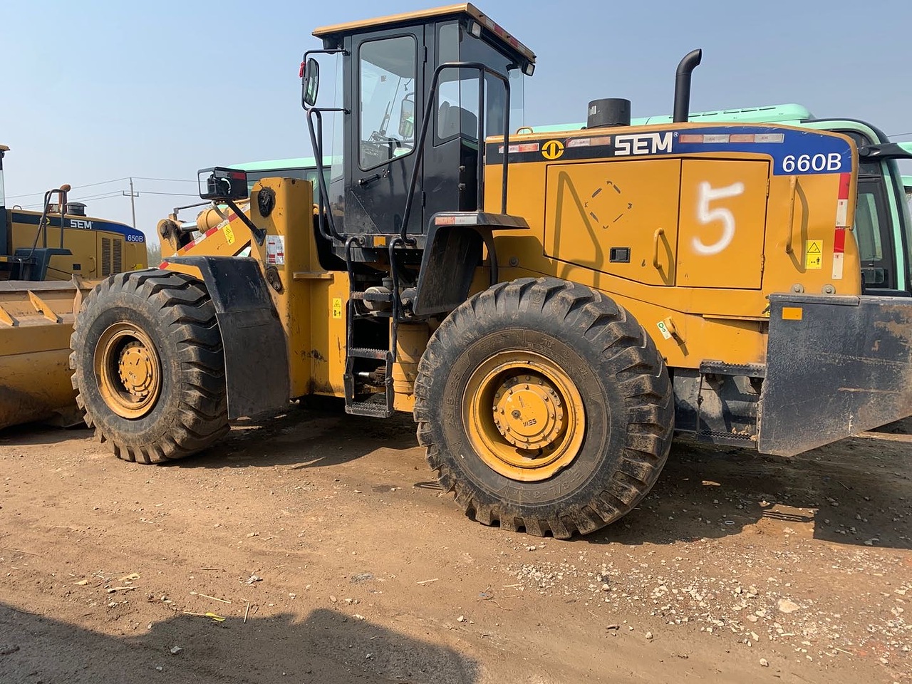 山工60以上装载机