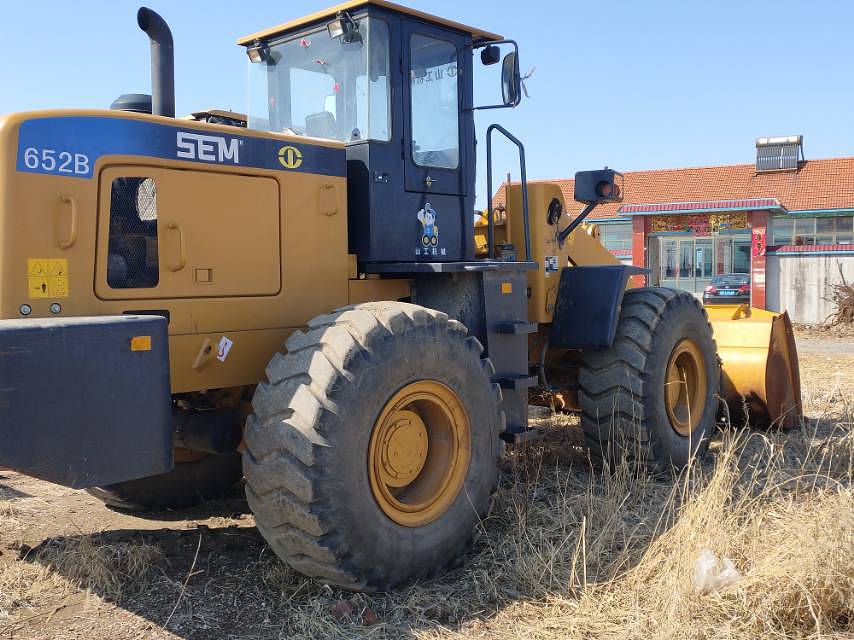 山工652b装载机