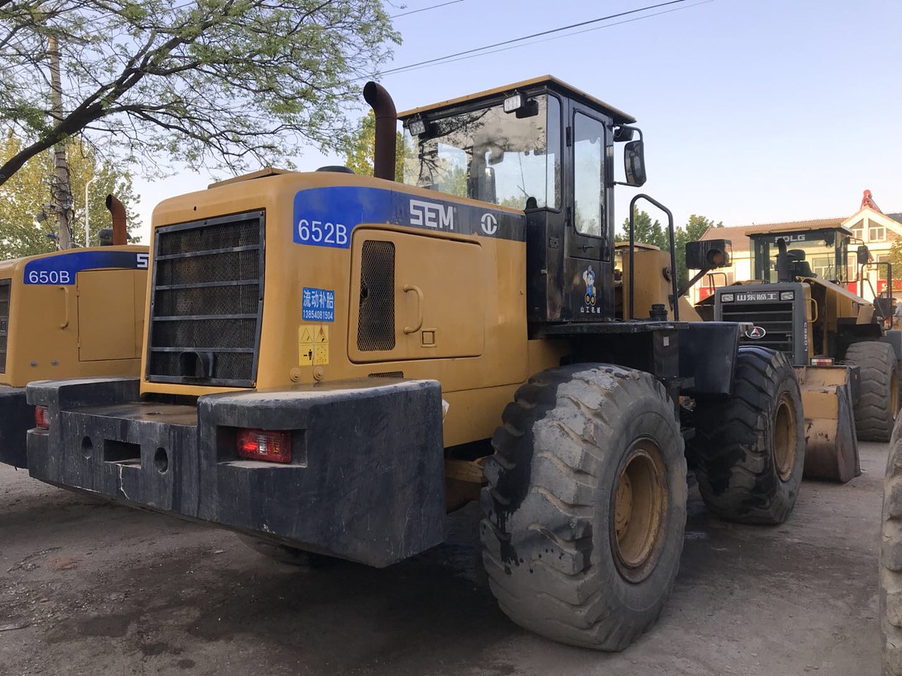 山工652b装载机