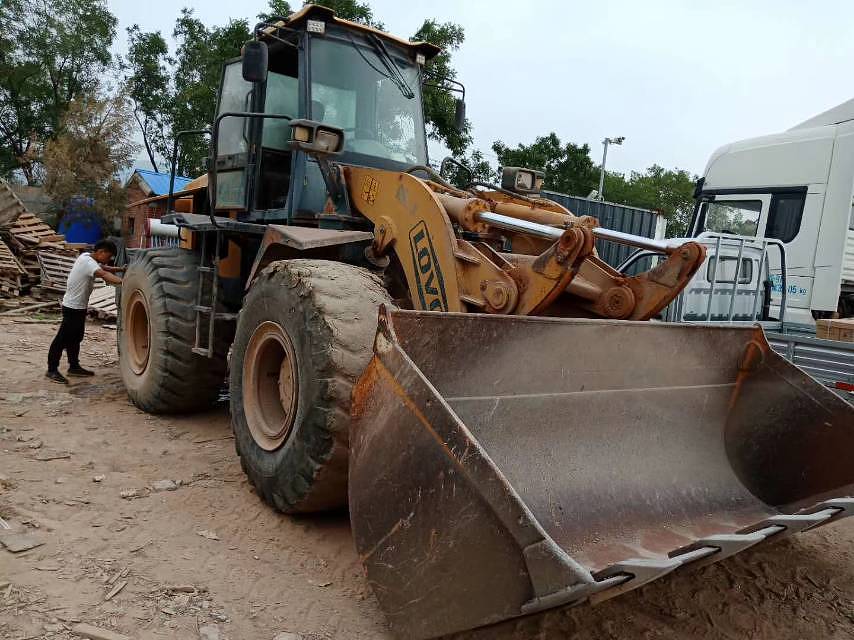 雷沃50系装载机