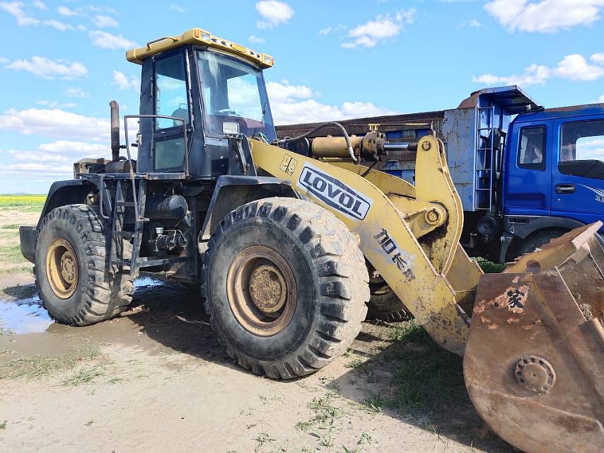 雷沃50系装载机