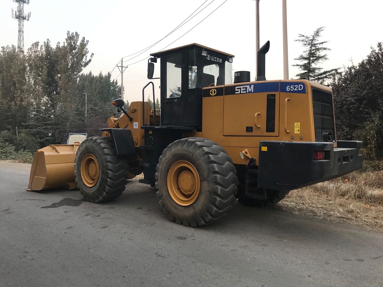 山工652d装载机