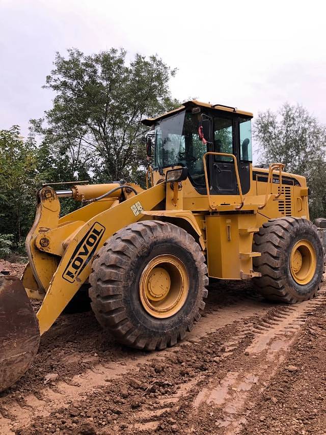 雷沃50系装载机