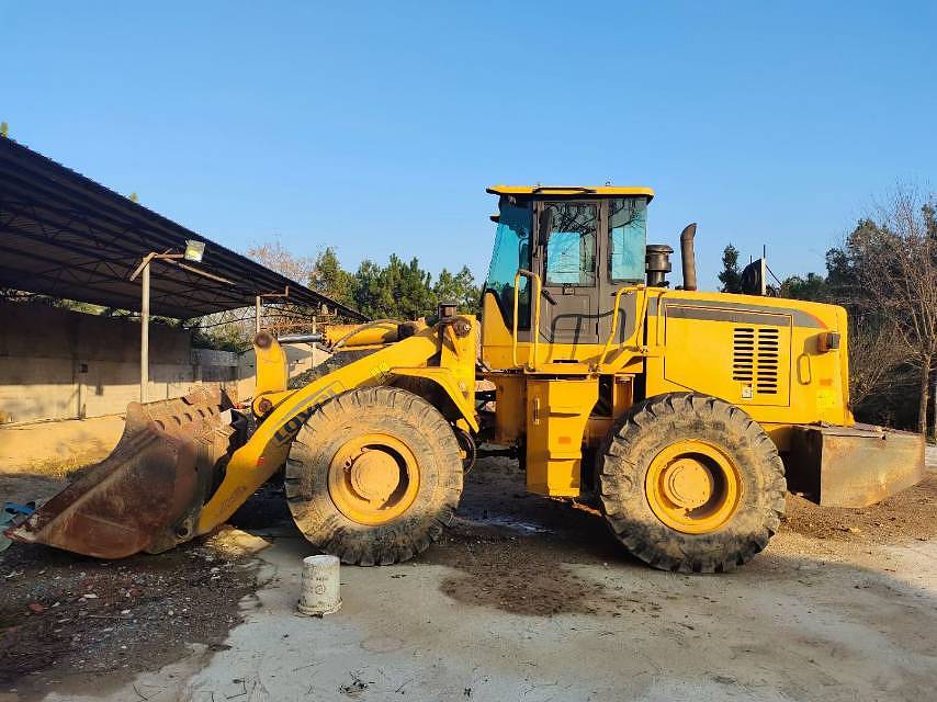 雷沃50系装载机