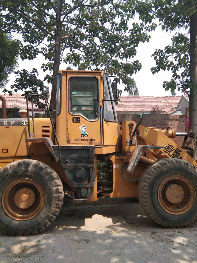 山工30系装载机