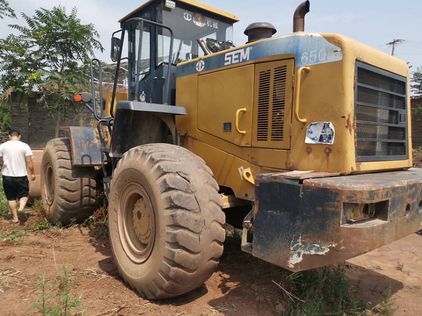 山工650b装载机