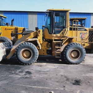 雷沃30系装载机