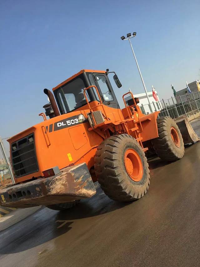 斗山503装载机