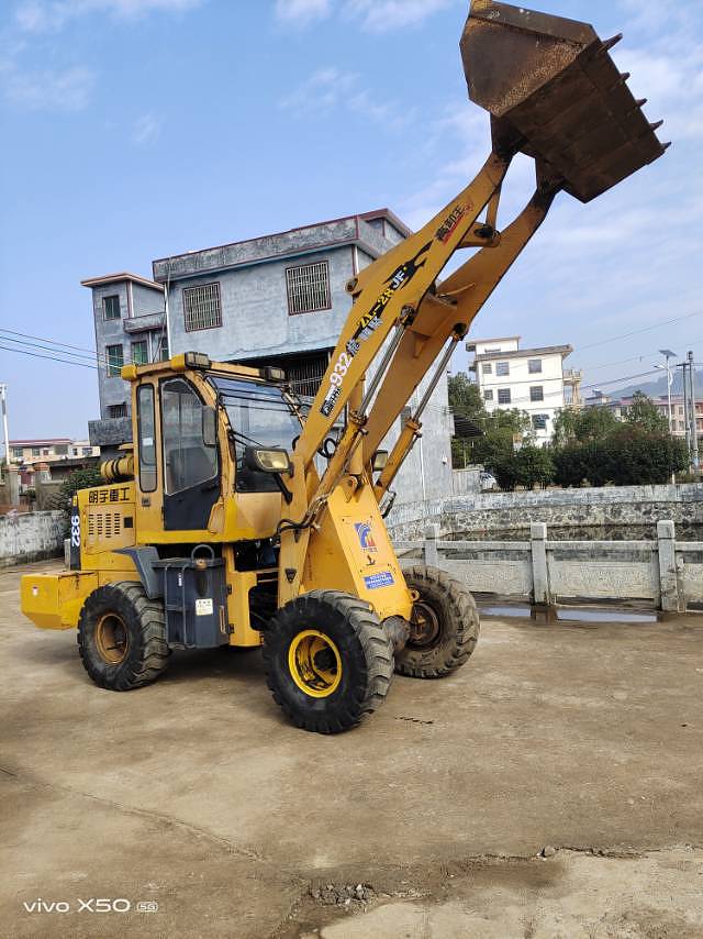 龙工20系装载机