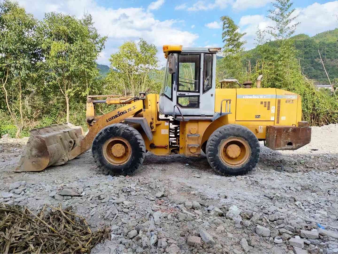 【安顺市已售二手龙工833b装载机_二手龙工833b装载机价格面议】_铲车