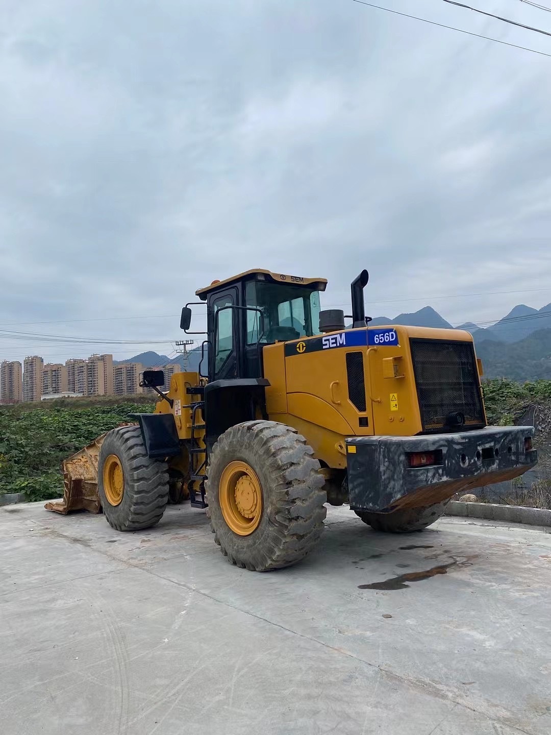 【恩施土家族苗族自治州二手山工656d装载机_二手山工656d装载机价格
